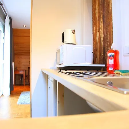 ベッド・アンド・ブレックファスト Au Numero 6 *